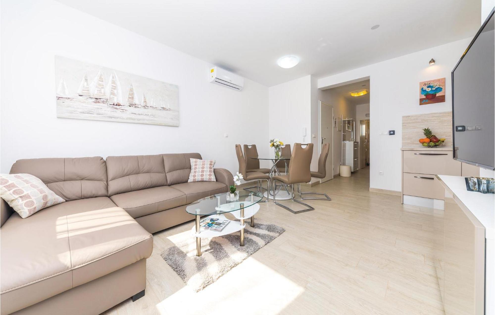 2 Bedroom Amazing Apartment In โตรกีร์ ภายนอก รูปภาพ