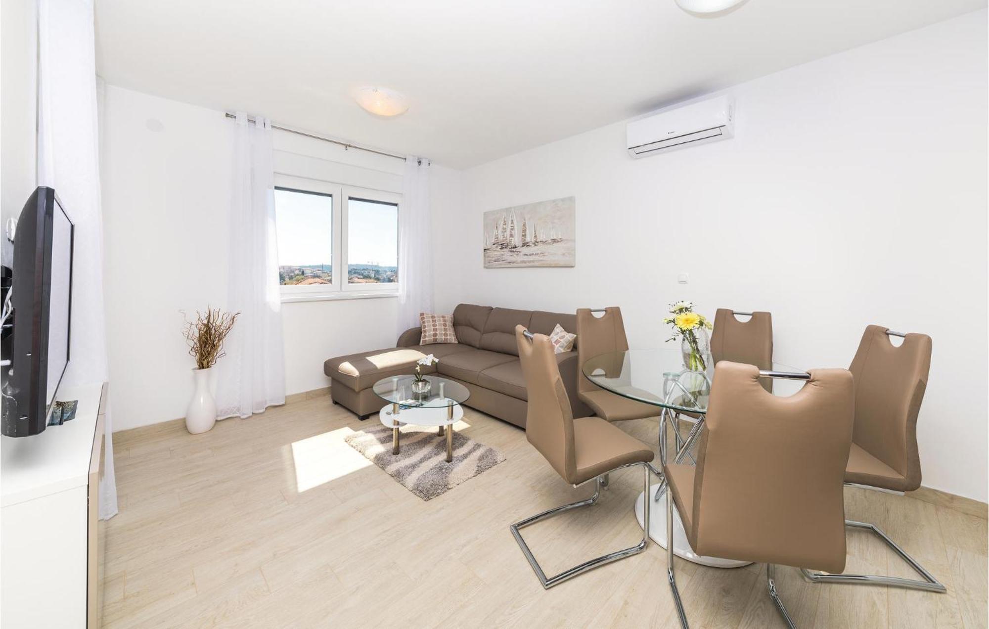 2 Bedroom Amazing Apartment In โตรกีร์ ภายนอก รูปภาพ