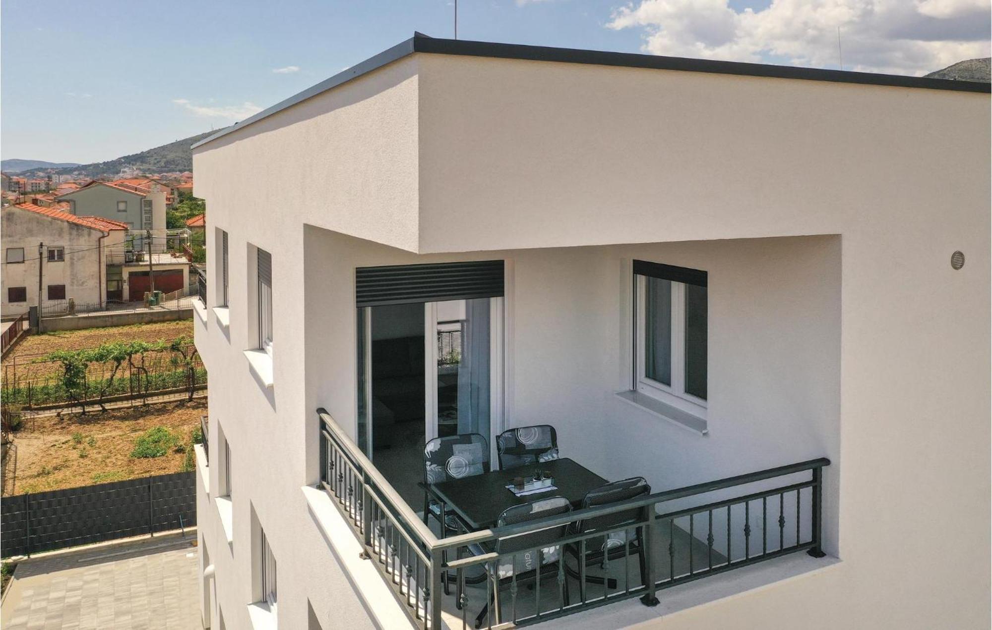2 Bedroom Amazing Apartment In โตรกีร์ ภายนอก รูปภาพ